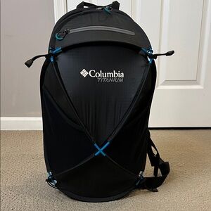 Columbia Titanium Black and Blue Backpack